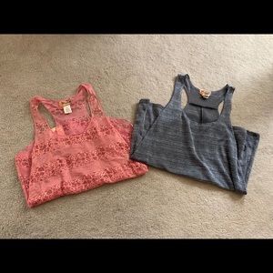 Mudd Medium Razorback Tank Top Bundle